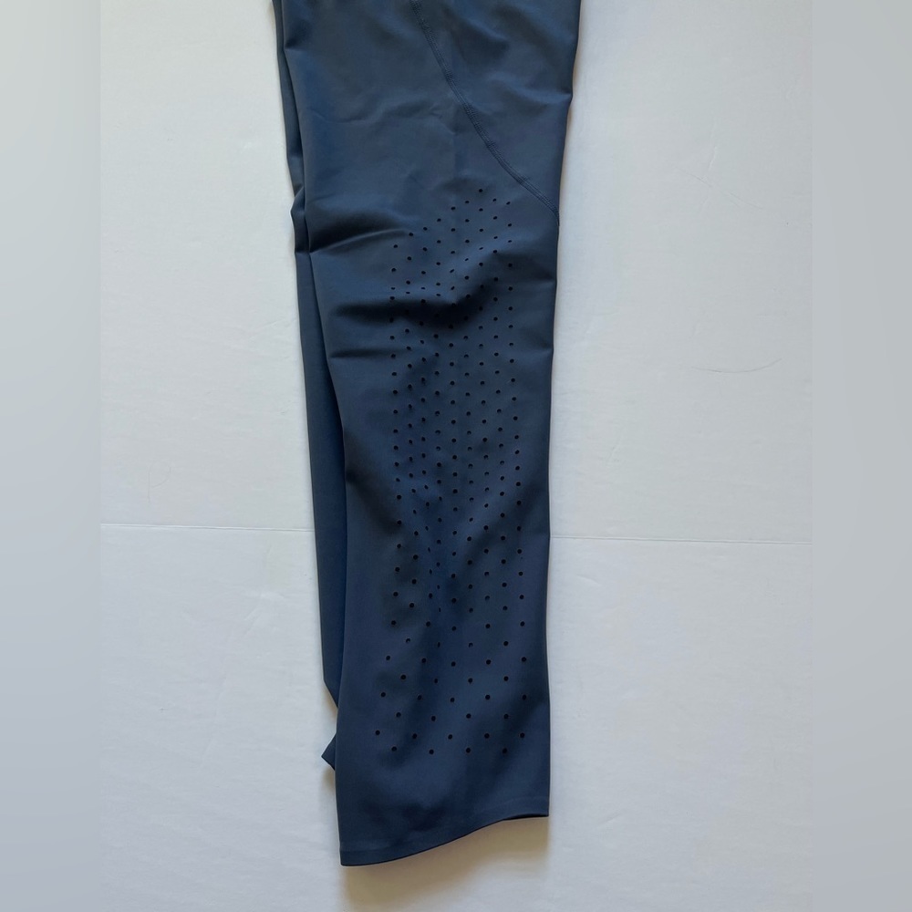 Zella Cropped Leggings Blue Size Medium - Picture 8 of 10